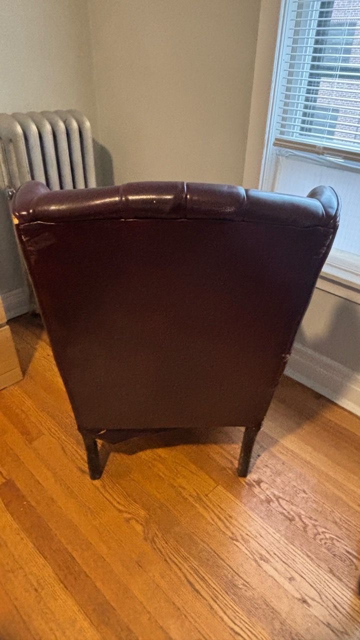 Vintage Oxblood Leather Tufted Wingback Chair - photo 3