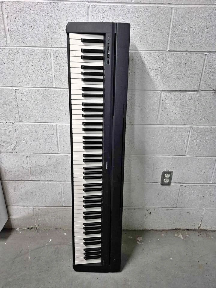 Yamaha P-35B Digital Piano