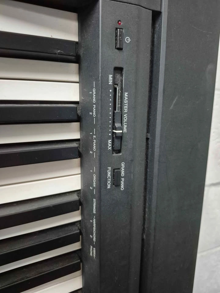 Yamaha P-35B Digital Piano - photo 2