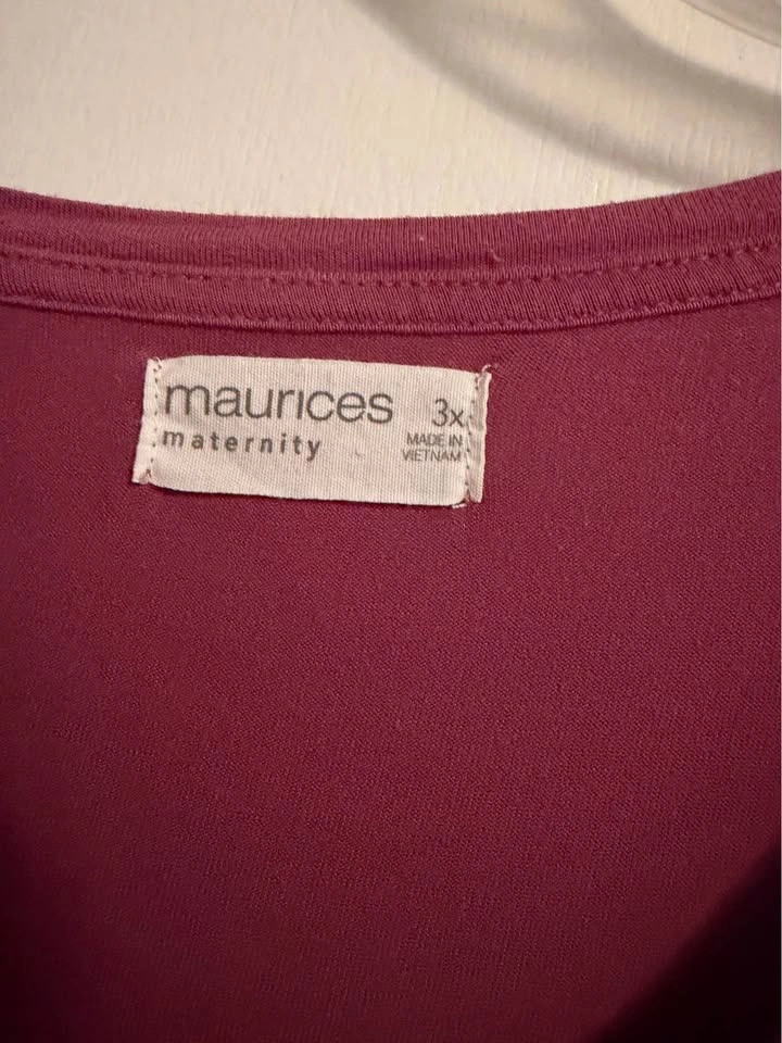 2 exact same long sleeve maternity tops - photo 4