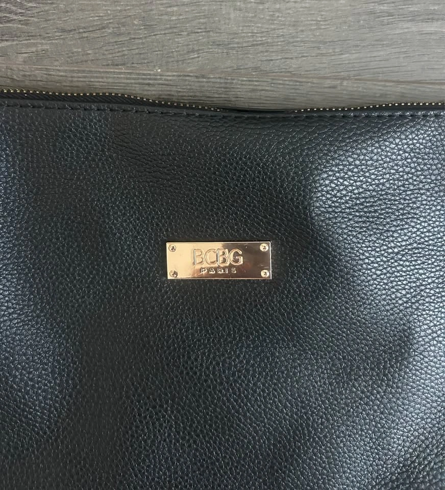 BCBG Paris Black Pebbled Faux Leather Crossbody Bag - photo 3