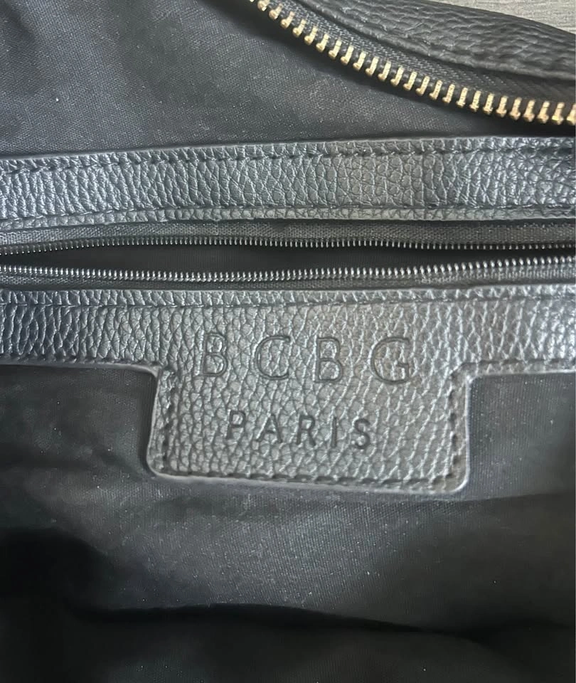 BCBG Paris Black Pebbled Faux Leather Crossbody Bag - photo 4