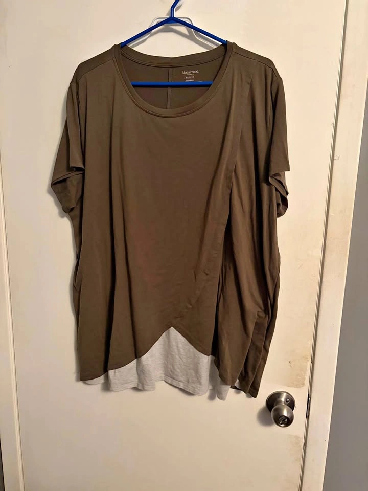 Maternity/nursing top