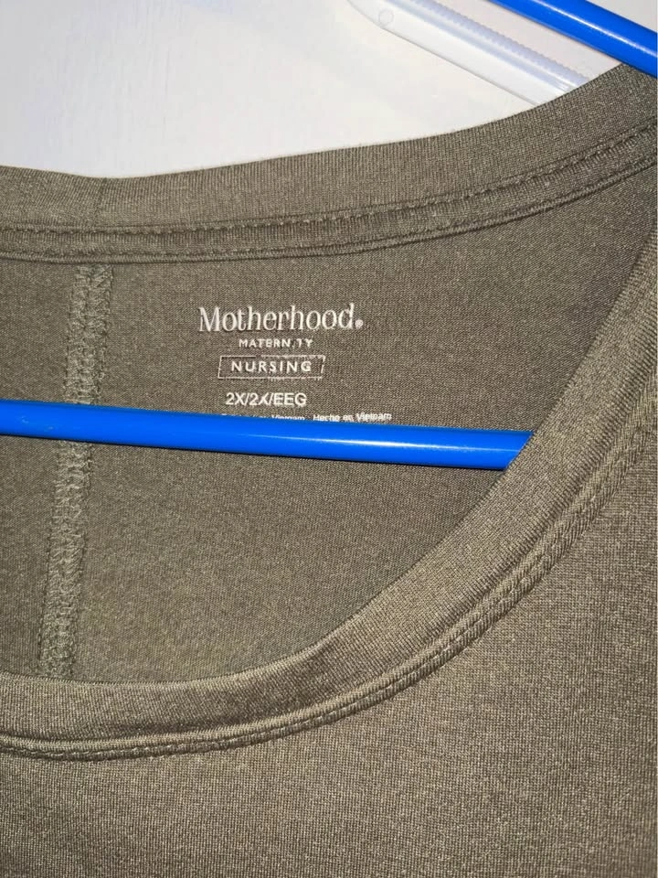 Maternity/nursing top - photo 2