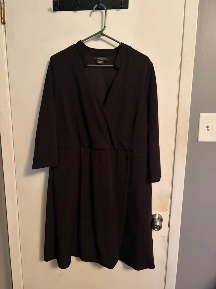Michel Studio Collection black dress - photo 4