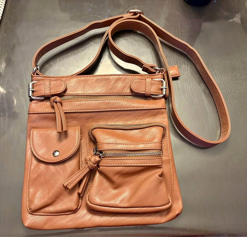 Ladies multipocket handbag