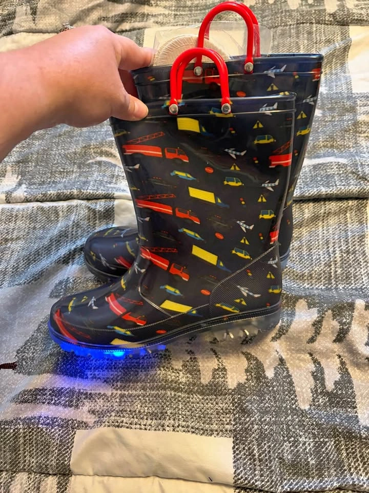 Boys brand new light up rubber boots