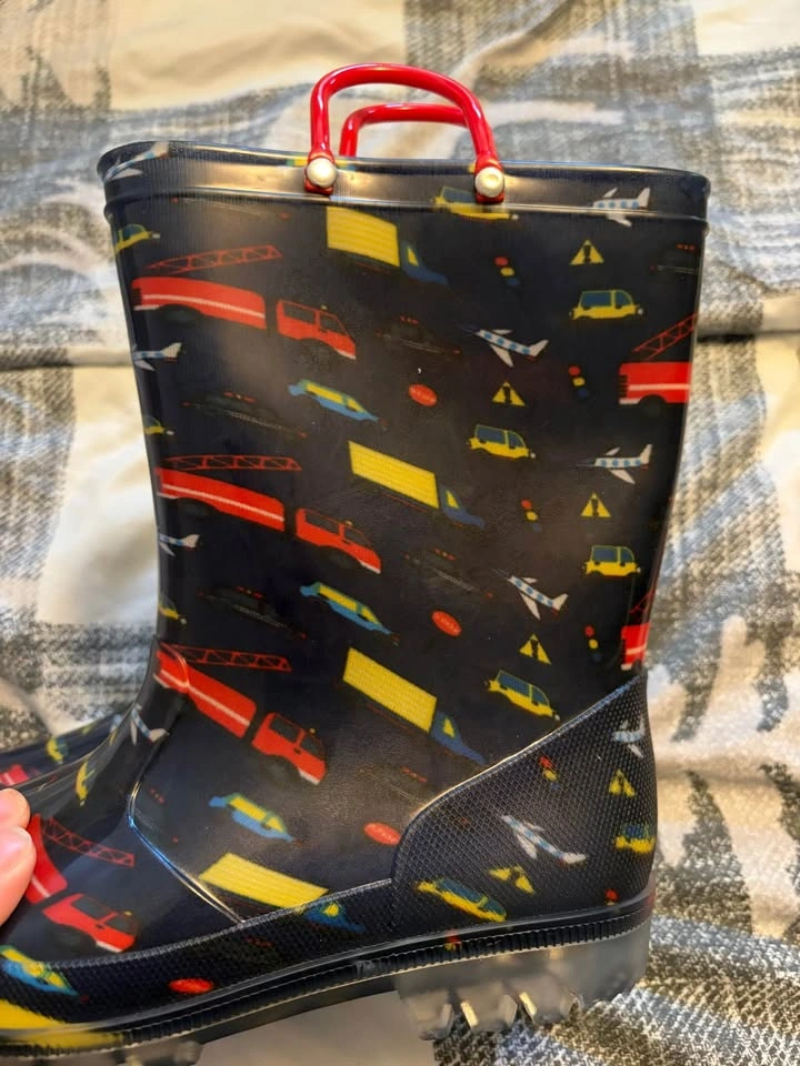 Boys brand new light up rubber boots - photo 3