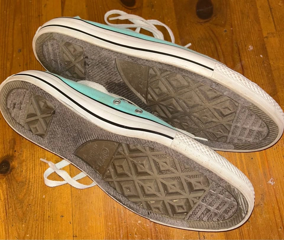 Converse Chuck Taylor All Star Low-Top Aqua Sneakers - Men’s 10 - photo 3