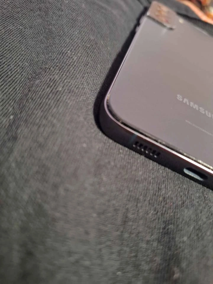 Samsung Galaxy S22+ 128GB - photo 3