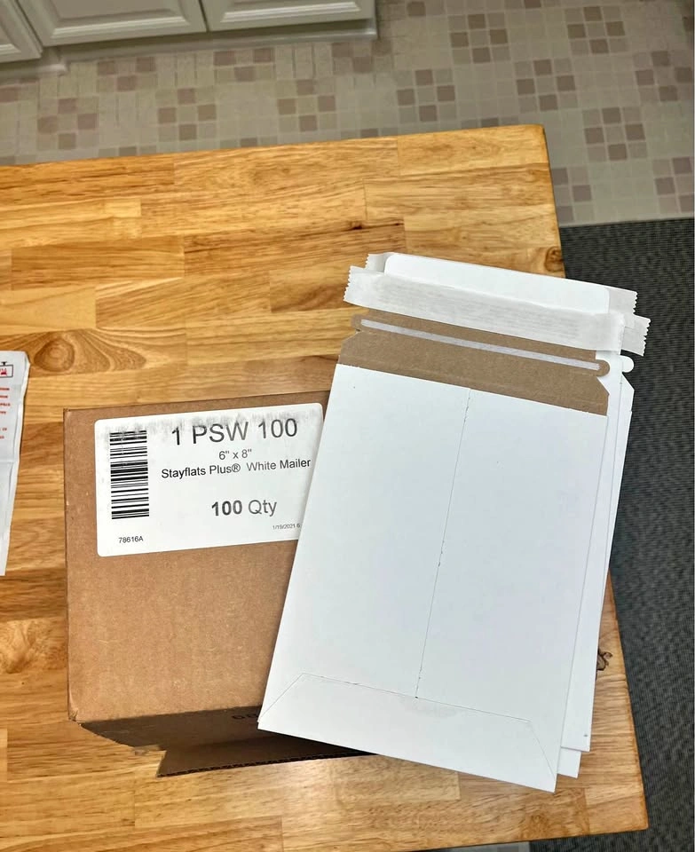 87 White Self-Seal Stayflats semi-rigid mailers, 6x8”