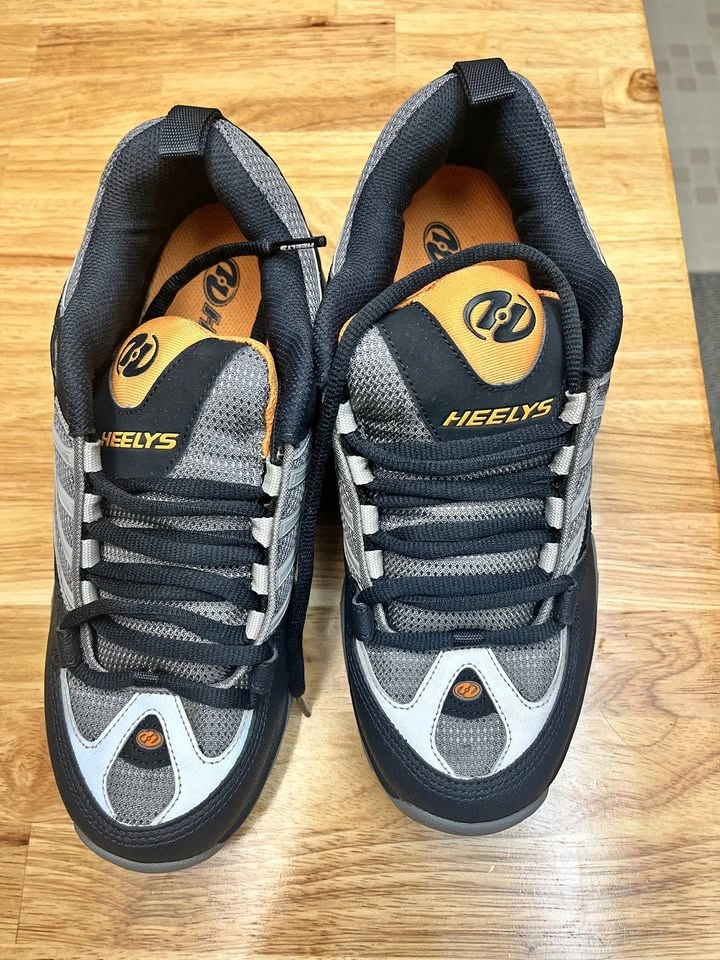 Y2K Heelys Roller Skate Shoes Mens 9, Black/Slate/Neon orange