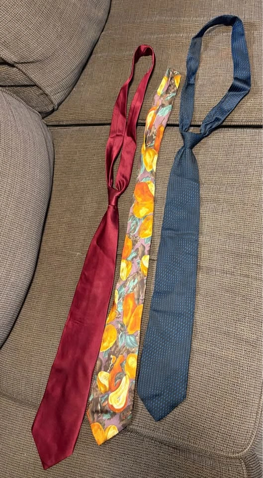 3x Authentic ‘Boss’ Hugo Boss Designer Silk Neckties (Lot of 3) - photo 2
