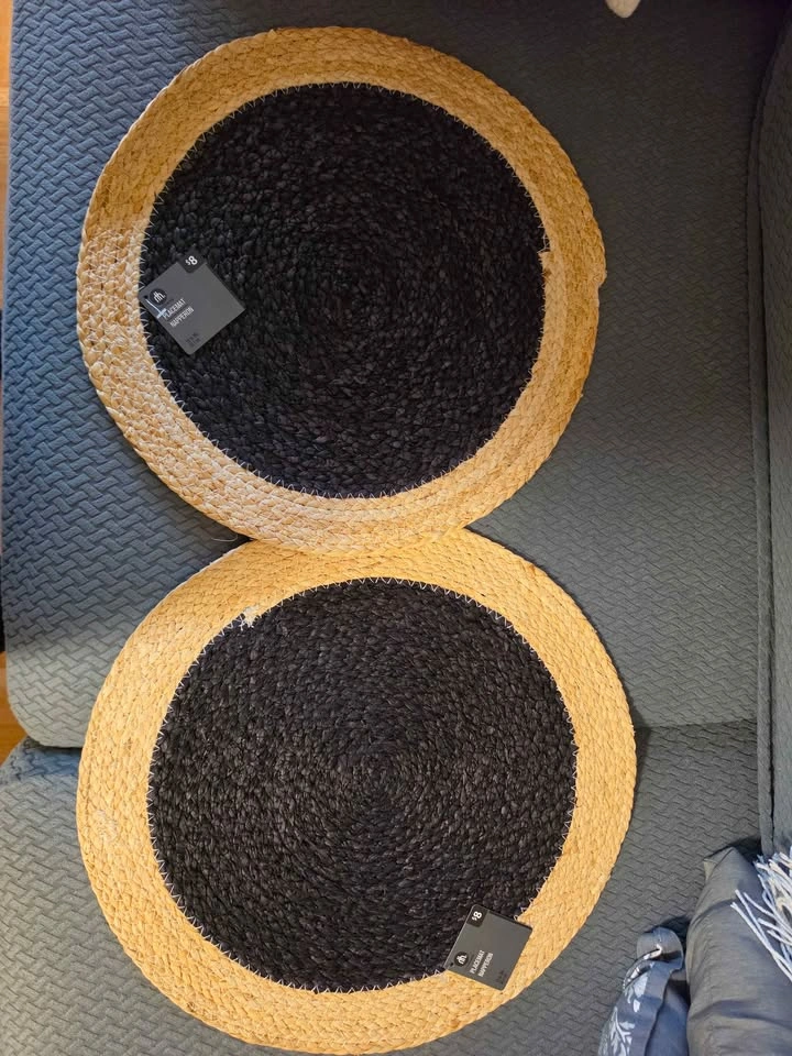 Round Woven corn husk Placemats set of 2 - New - photo 2