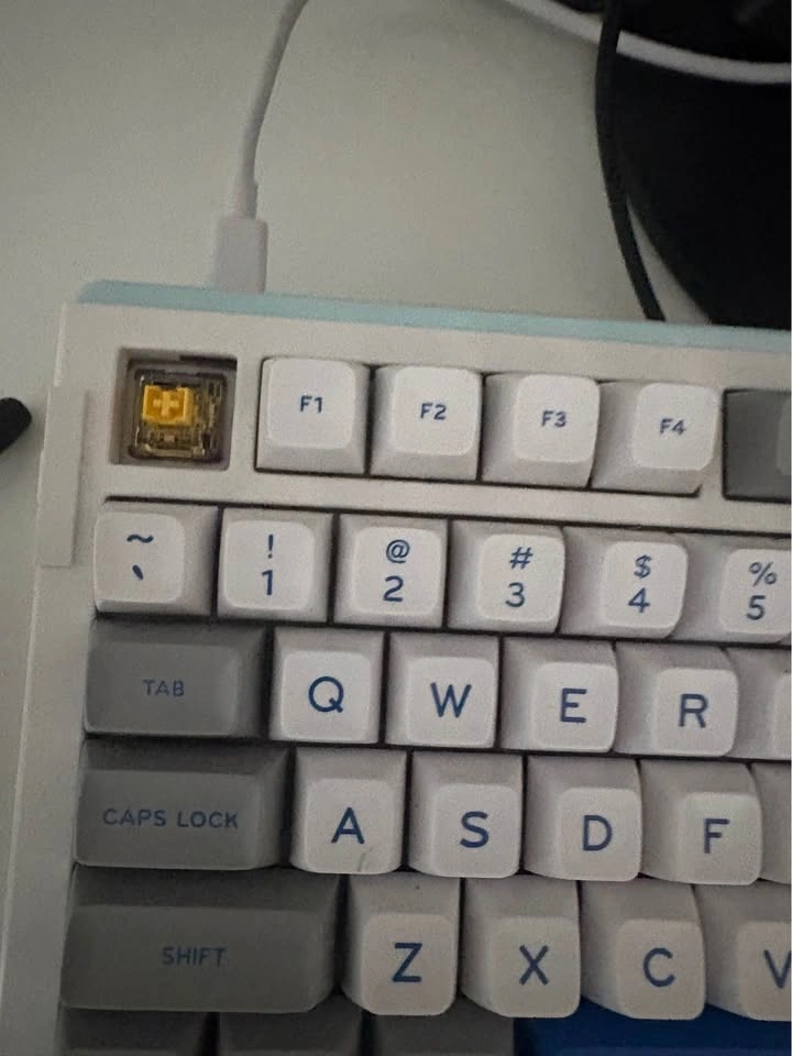 Dareu A81 Mechanical Keyboard - photo 2