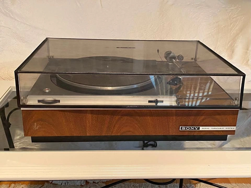 Sony PS-3000 Turntable with Shure SME 3009 Tone Arm