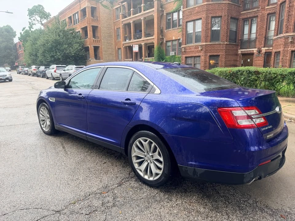 2014 Ford Taurus · SE Sedan 4D - photo 3