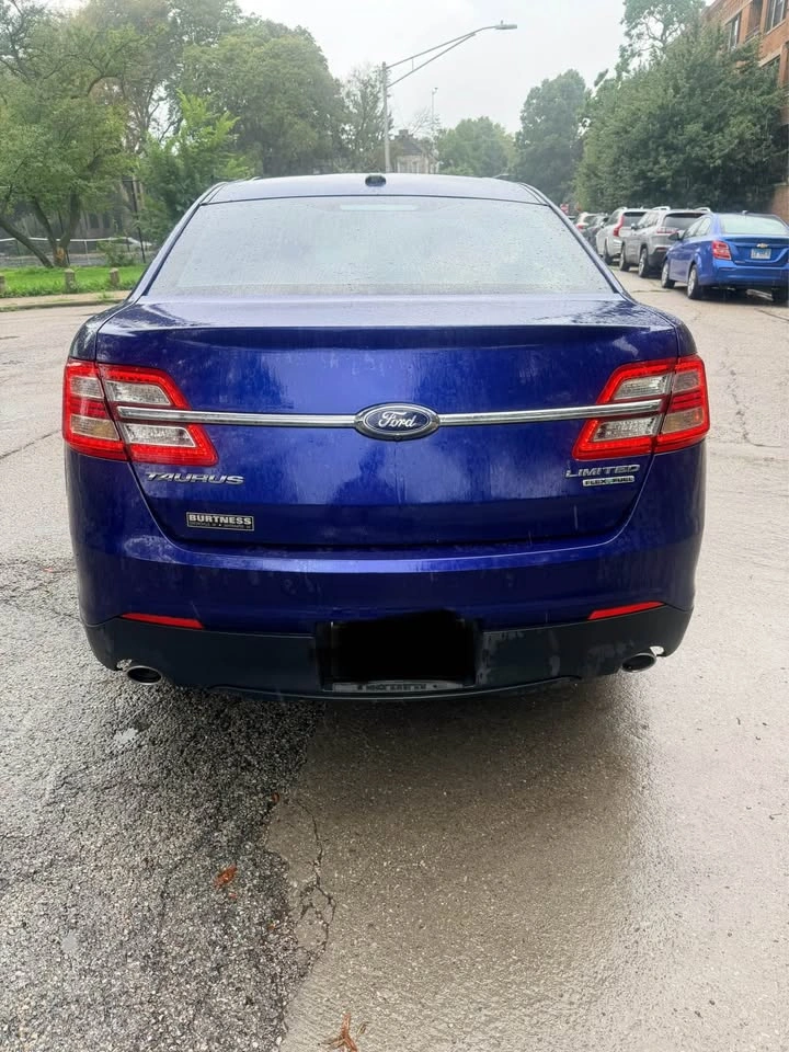 2014 Ford Taurus · SE Sedan 4D - photo 4