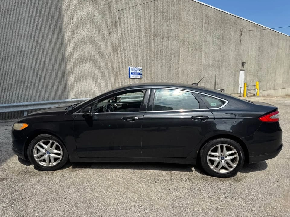 2014 Ford Fusion - photo 2