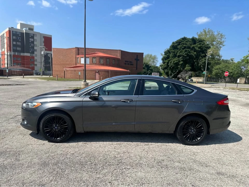 2016 Ford Fusion - photo 2