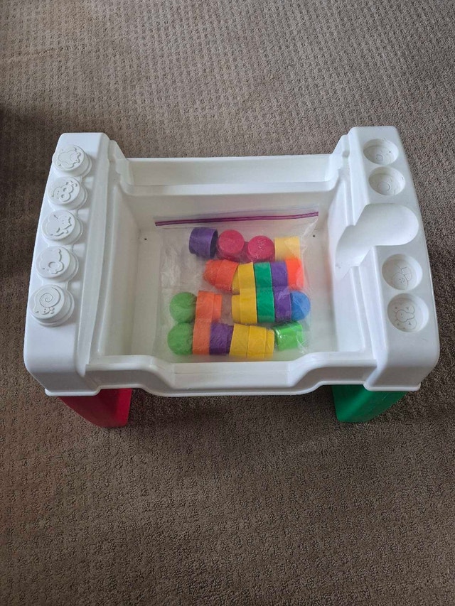 Fisher Price activity table - photo 4