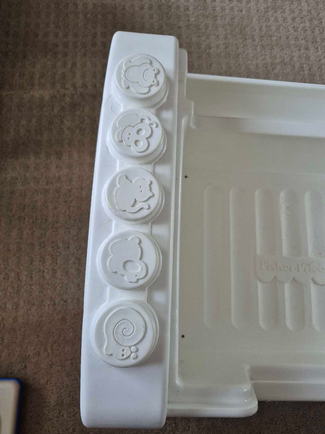 Fisher Price activity table - photo 5