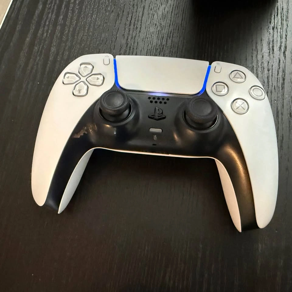 PS5 Disc Edition with 2TB Drive and 17 Games (Bundle Only) - photo 3