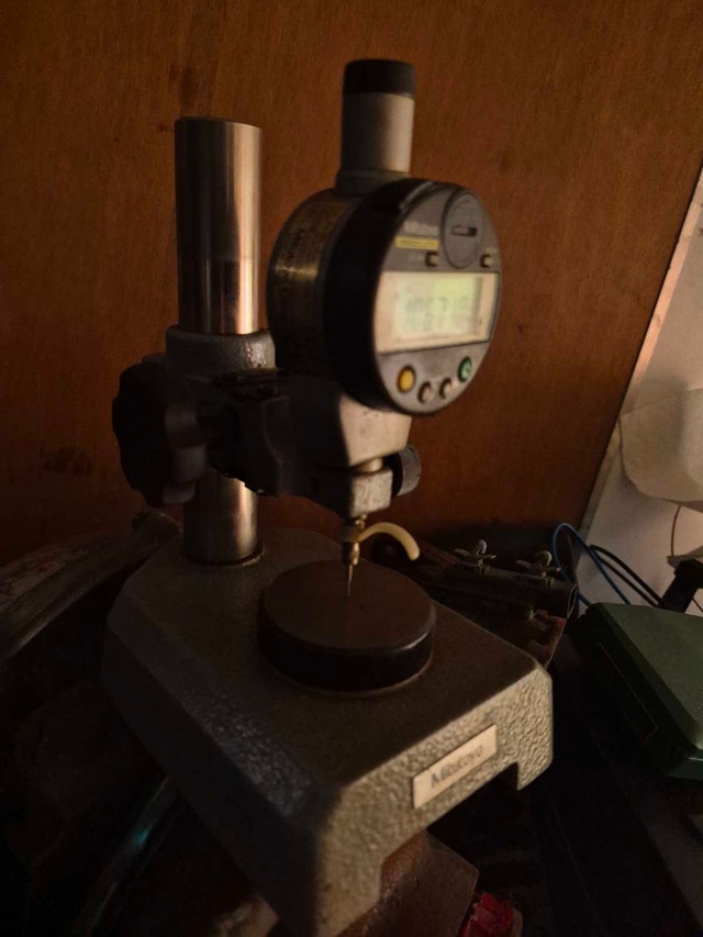 Mitutoyo Digital Indicator and Stand - photo 2