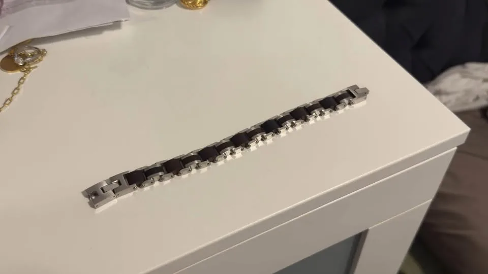 Men's Stainless Steel Carbon Fiber Link Bracelet image indicator(3)