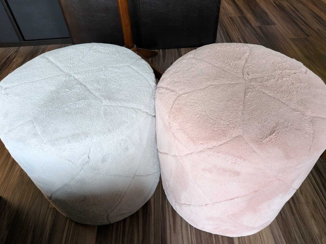 Set of 2 Faux Fur Ottomans – Grey & Blush Pink - photo 2