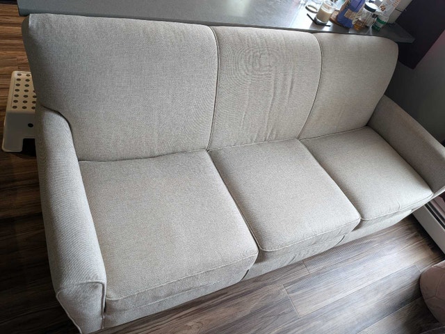 Modern 3-Seater Sofa – Comfortable & Excellent Condition
