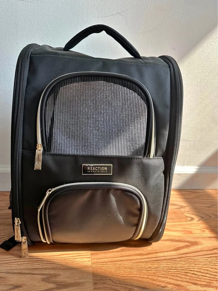 Kenneth Cole Reaction Pet Travel Backpack Carrier
