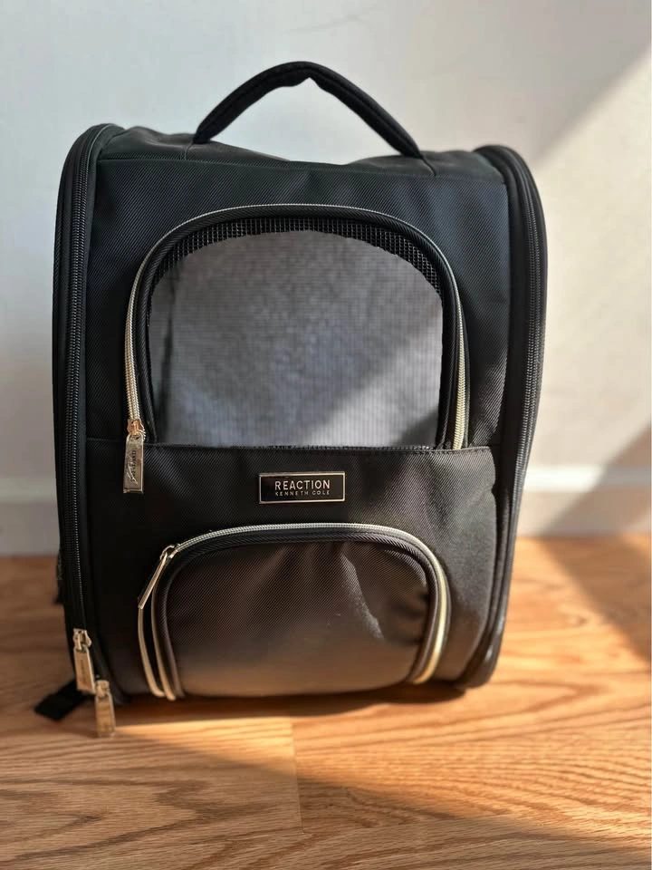 Kenneth Cole Reaction Pet Travel Backpack Carrier - photo 2