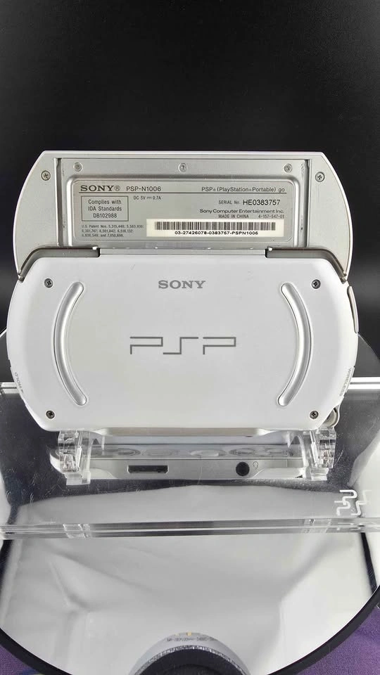 🎮 Modified Pearl White PSP Go – 128GB Loaded with Games! 🤍 - photo 2