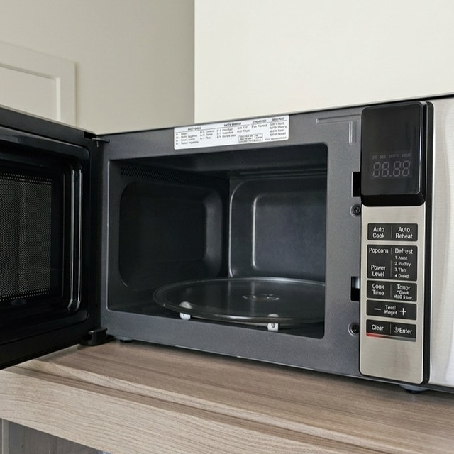 LG NeoChef Stainless Steel Countertop Microwave - photo 3