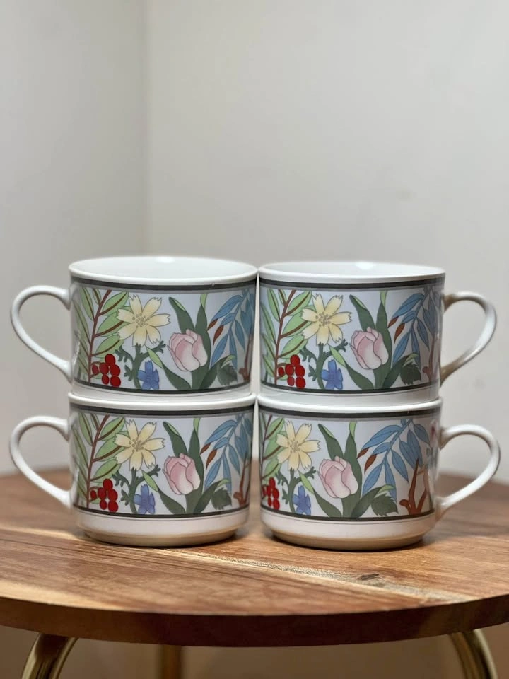 Vintage Lynns Stoneware Hilary Pattern Mug Set of 4