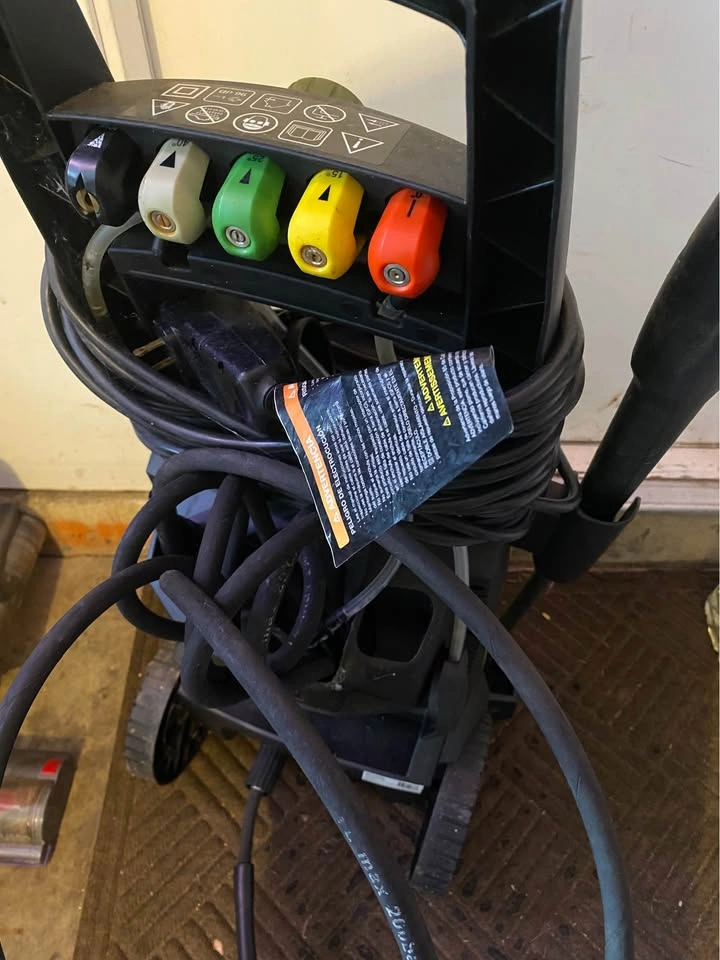 SunJoe Pressure Washer - photo 2