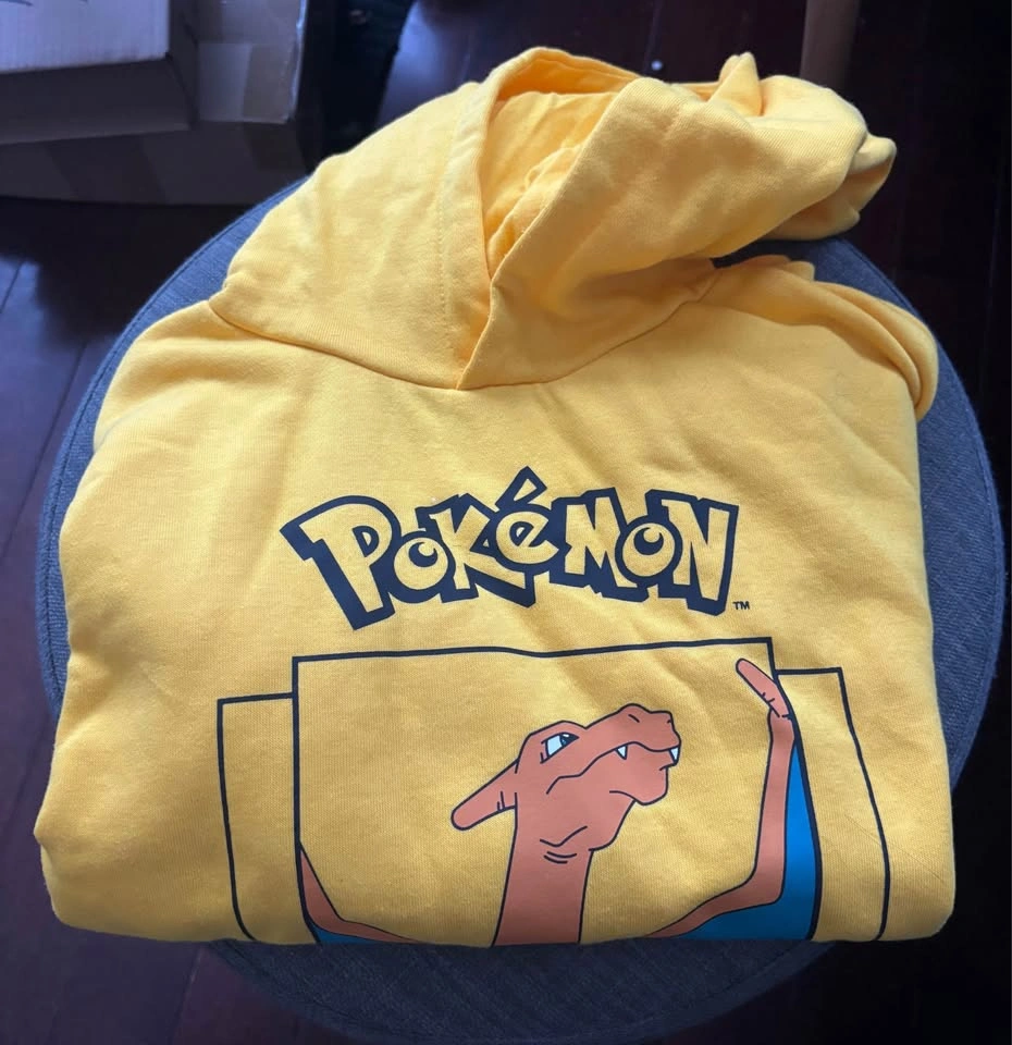 Pokémon youth hoodie size 9-10 - photo 2