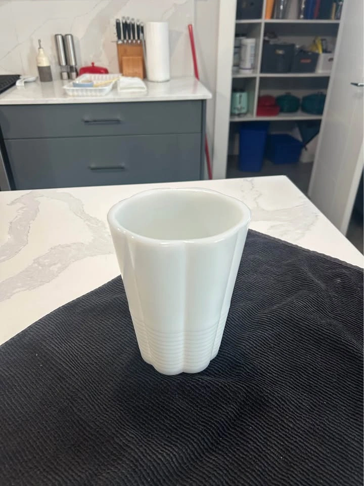Vintage White Glass Vase - photo 2