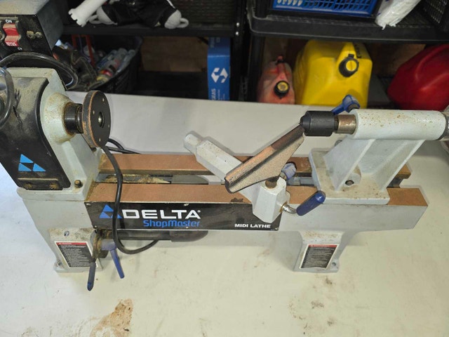 Delta Shopmaster Midi Lathe