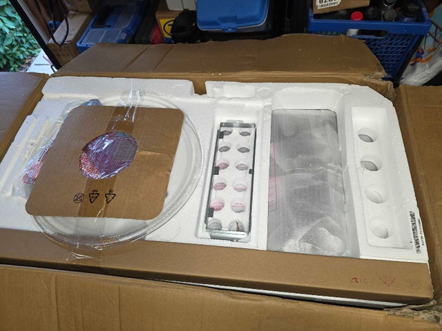 LG Over-the-Range Microwave Oven - photo 5