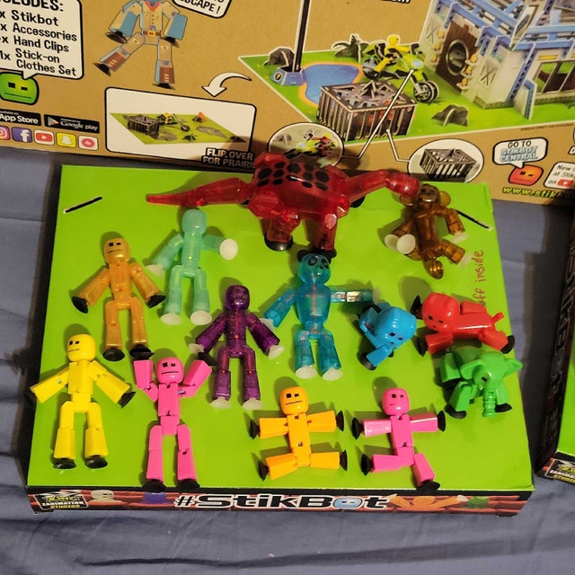 Stikbots Large Lot Playsets Figures Accessories Toys - photo 3
