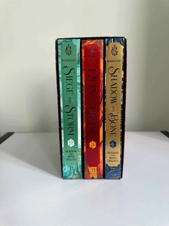 Shadow and Bone Trilogy New - photo 3