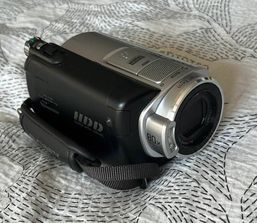Sony HD handycam camcorder - photo 2