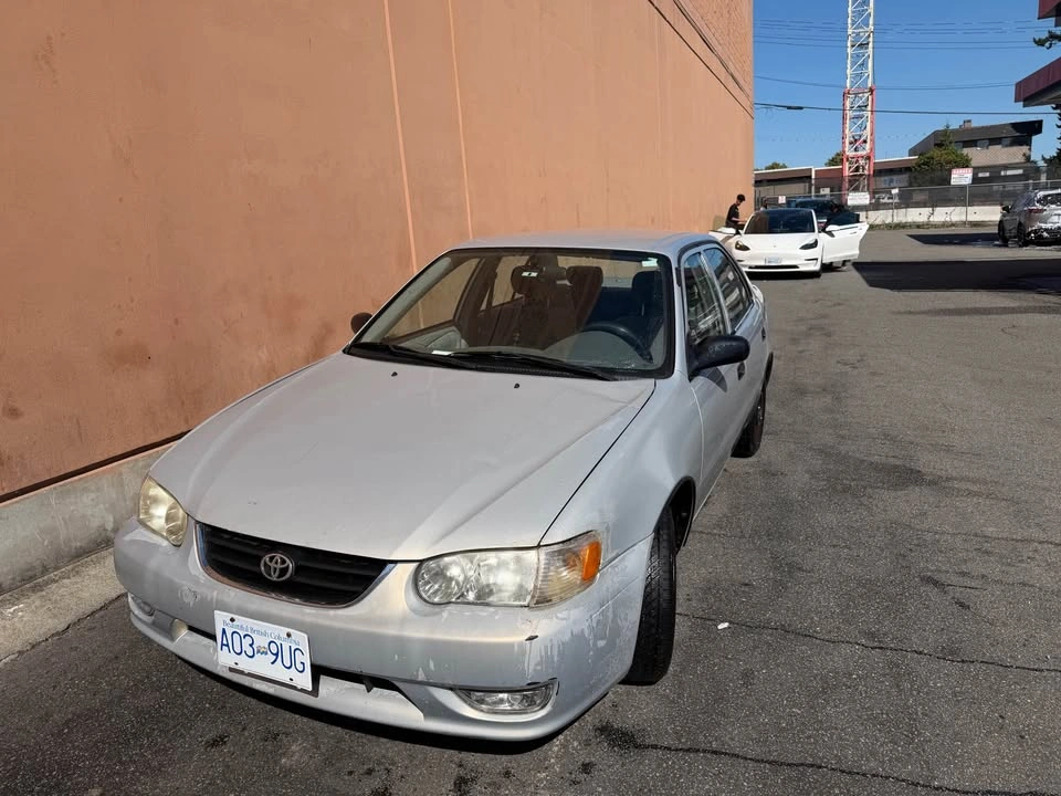 2001 Toyota Corolla - photo 2