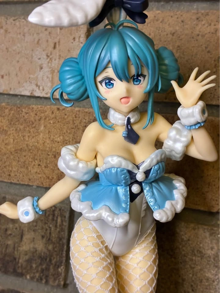 Hatsune Mike BiCute Bunnies Figure (large) - photo 3