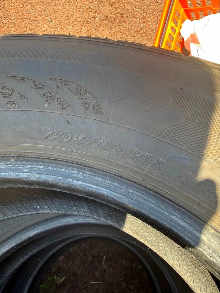 265/60/18 Winter Tires - Maxtrek Trek M7
