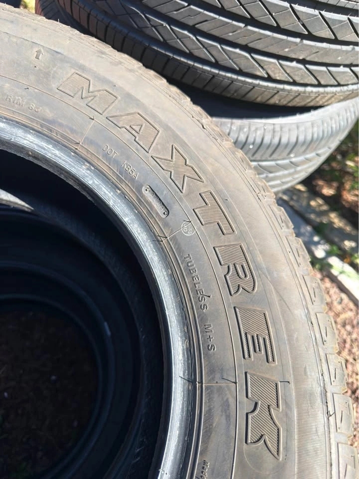 265/60/18 Winter Tires - Maxtrek Trek M7 - photo 2