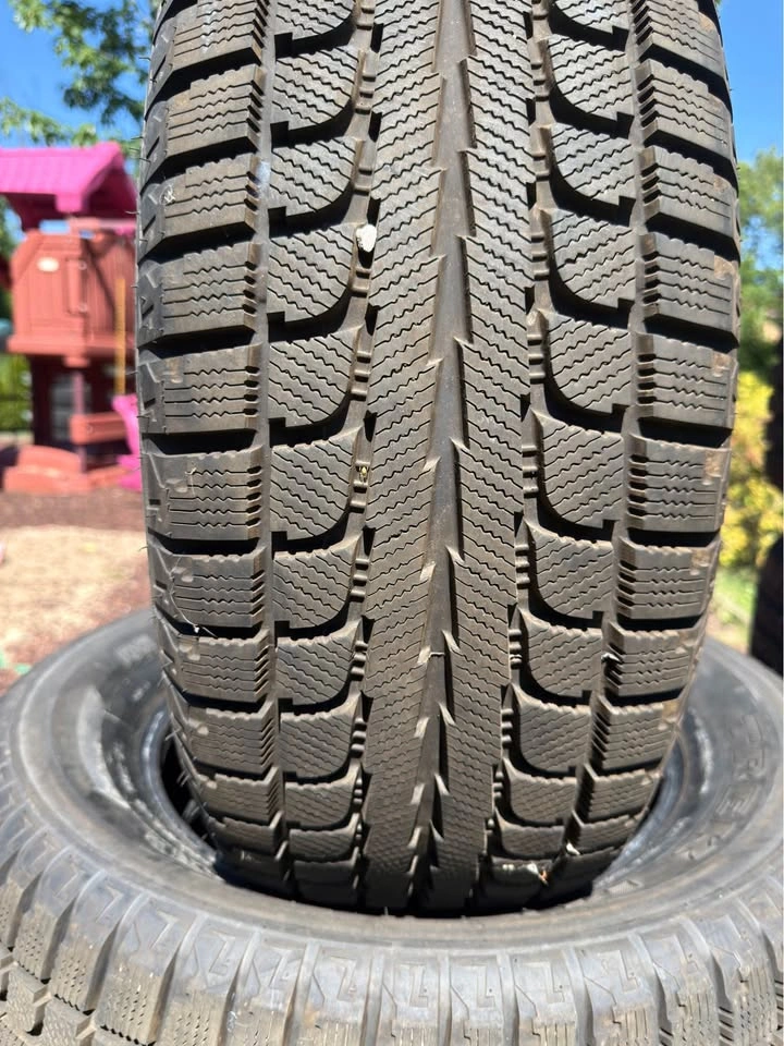 265/60/18 Winter Tires - Maxtrek Trek M7 - photo 5
