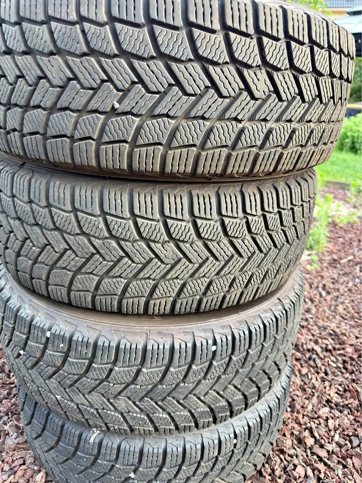 205/55/16 Michelin X-Ice Tires - 2023 DOT